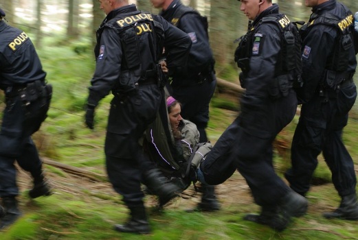 TK: Účastníci blokády o nelidském jednání policie