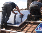 ČEZ začíná nabízet fotovoltaické systémy na klíč. Nadějné vyhlídky domácností ale může podkopat i firma sama