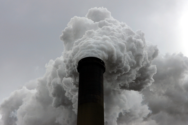 Počerady a Chvaletice loni vypustily stejně CO2 jako čtyři miliony osobních aut