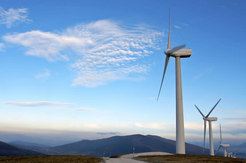 Maření energie je absurdní. Na vině nejsou obnovitelné zdroje, ale nepřipravenost na využívání přebytků levné energie